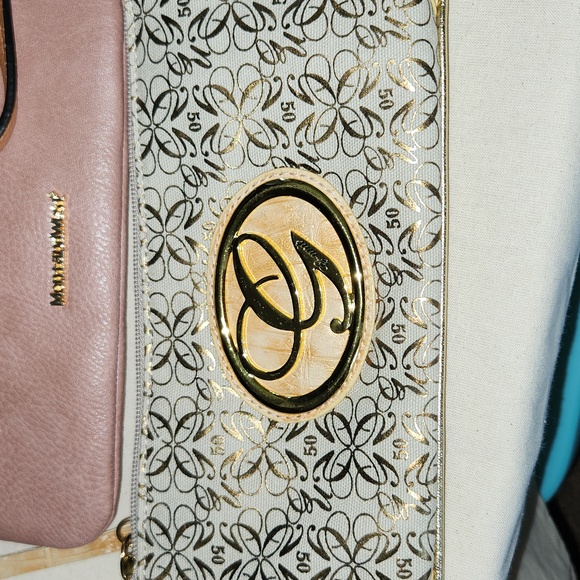 Bundle of Wristlets and Crossbody. - Picture 2 of 16